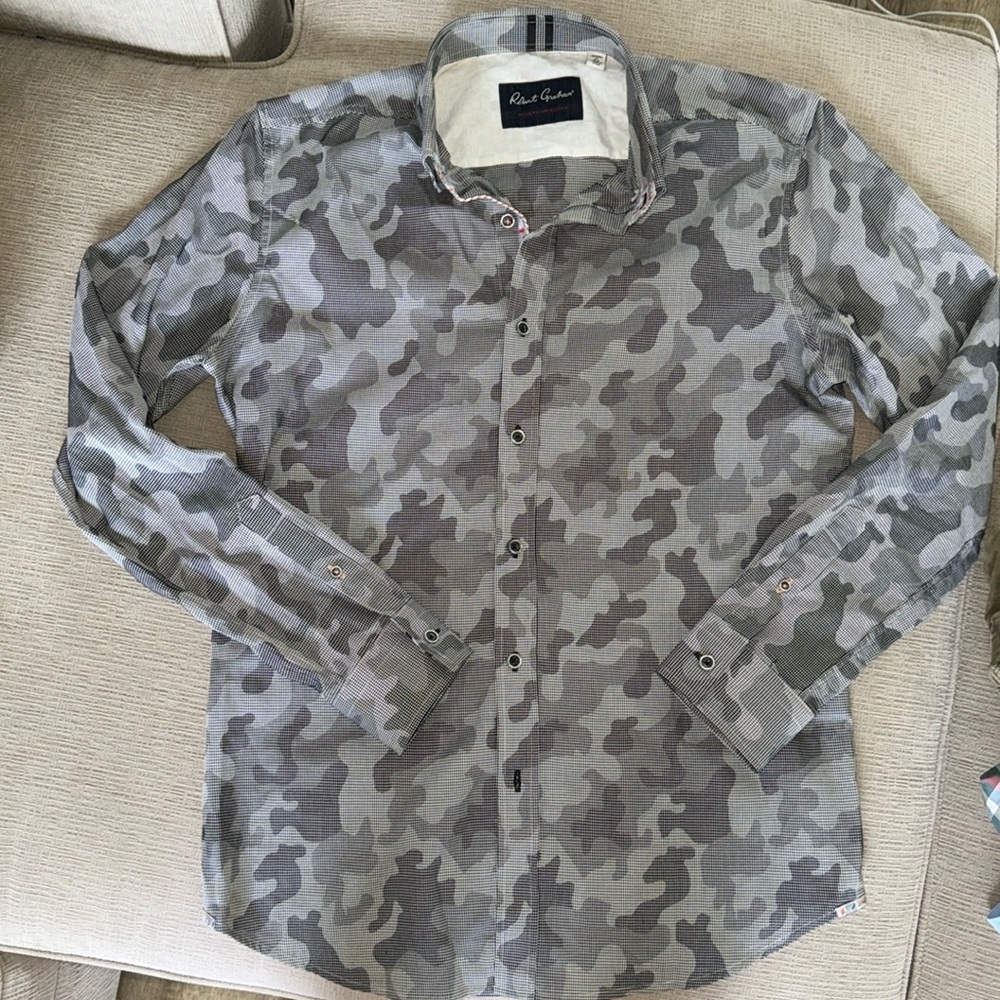 Robert Graham shirt